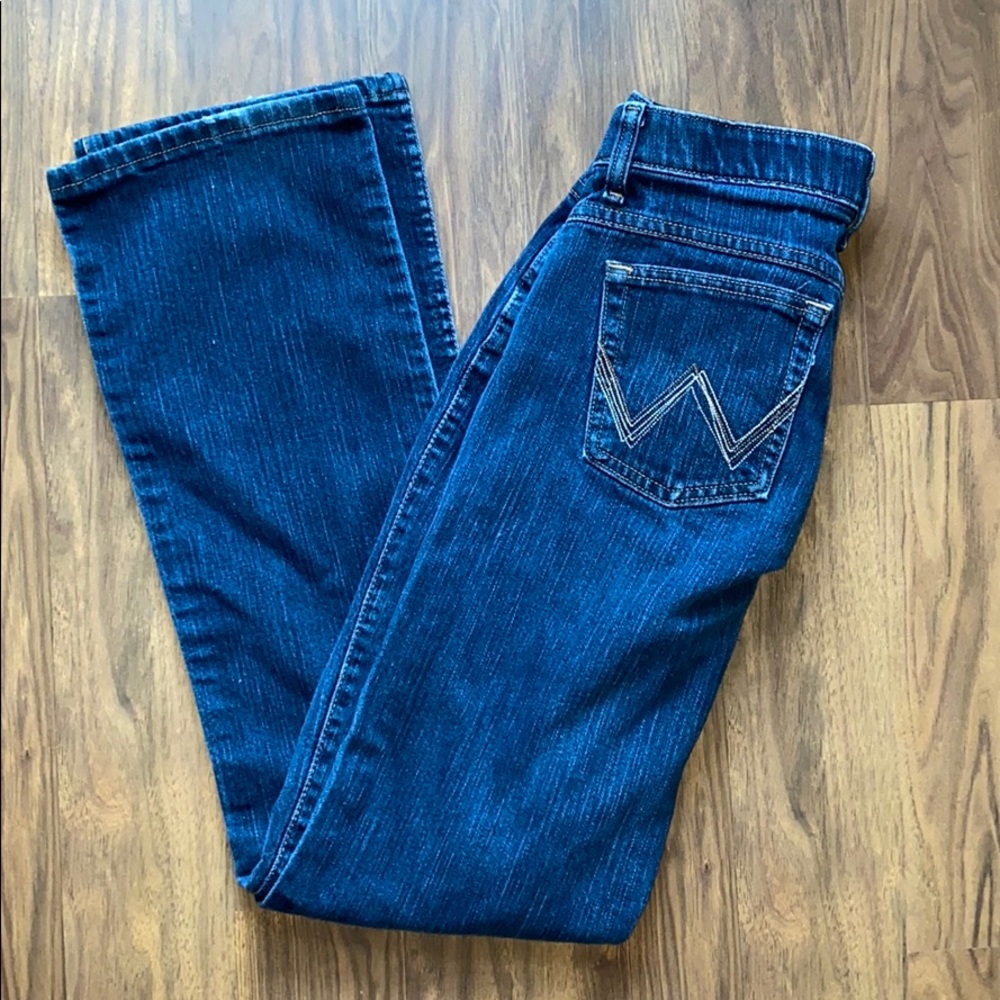 women's Wrangler Q baby jeans size 3/4 x 34 EUC